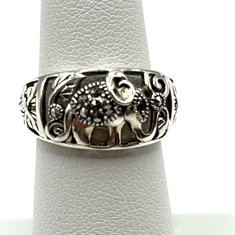 Sterling Silver Elephant Ring Marcasite Garnet Sterling Silver Ring Size 6
